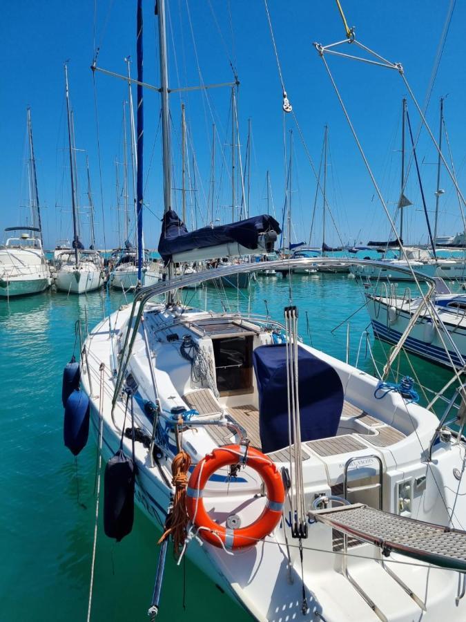 Hotel Boat And Breakfast à Bari Extérieur photo
