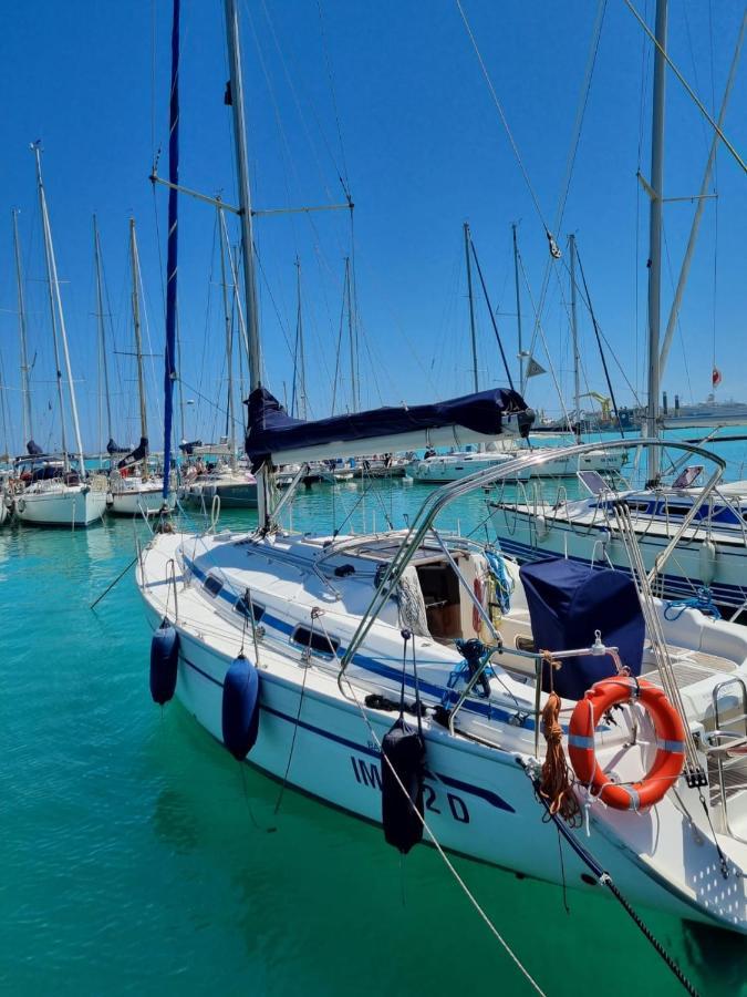 Hotel Boat And Breakfast à Bari Extérieur photo
